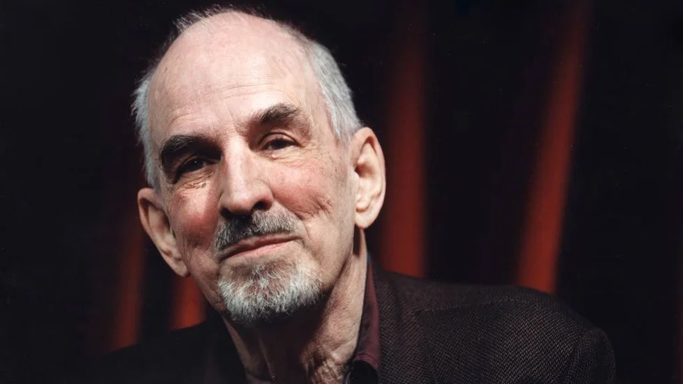 Vem var Ingmar Bergman och vad åstadkom han? Han räknas ändå till en av världens mest framstående filmregissörer, men har också fått upprättelse under året som berättare i bokform.