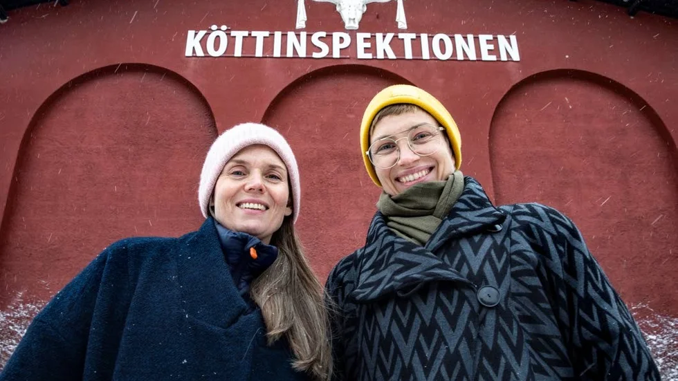 Tove Salmgren och Kajsa Wadhia driver Köttinspektionen dans.