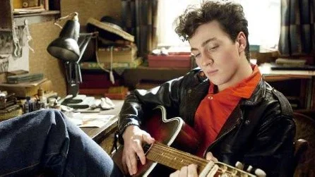 Aaron Johnson som John Lennon i Nowhere boy.