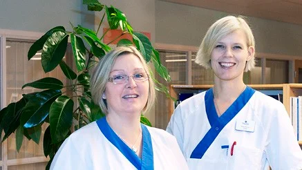 Läkarna Katarin Lindborg Kösenlioglu och Riina Aarnio på kvinnokliniken.