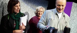 Norénpjäs som svävar på målet