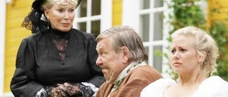 Ruffel, båg och begär