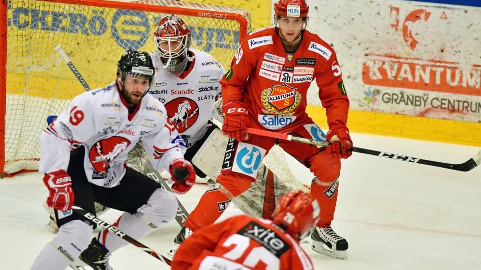 Almtuna IS är fortsatt stora på marknaden i Uppsala, men saknar en kostym för succé i hockeyallsvenskan.