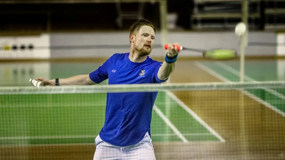 Henri Hurskainen kommer att fortsätta vara spelare och matchcoach för Fyrisfjädern, men är inte aktuell som huvudtränare för klubben.
