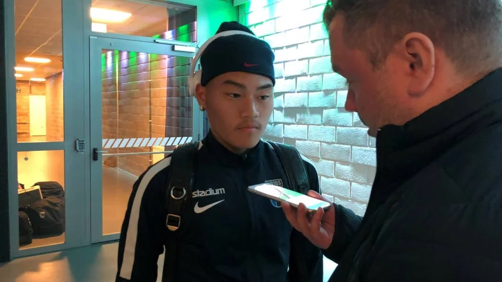 Isak Bråholm gjorde sina första allsvenska minuter på Tele 2 Arena.