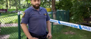 Ordningsvakten Anass sprang efter en svartklädd man