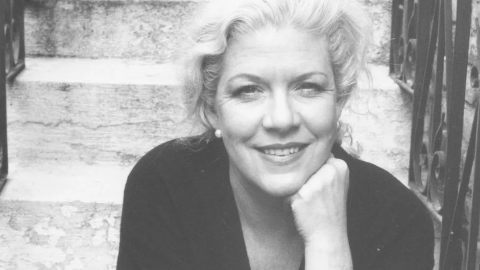 Jennifer Clement (född 1960) är en hyllad amerikansk författare. Hon är sedan länge bosatt i Mexiko.