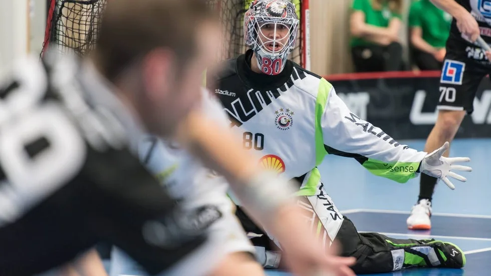 Stängde. Storvretamålvakten Viktro klintsten motade allt i Umeå och bidrog starkt till lagets andra raka kvartsfinalseger.