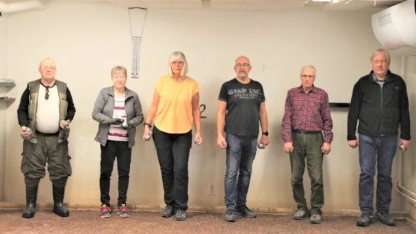 Lage Bergkvist, Ethel Eliasson, Roland Eliasson, Barbro Nilsson, Björn Törnqvist och Lennart Väppling är flitiga boulespelare.