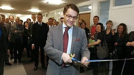 På fredagen invigde Göran Hägglund Uppsala Cares nya lokaler på Akademiska sjukhuset. Enheten är specialiserad på vård för utländska patienter.