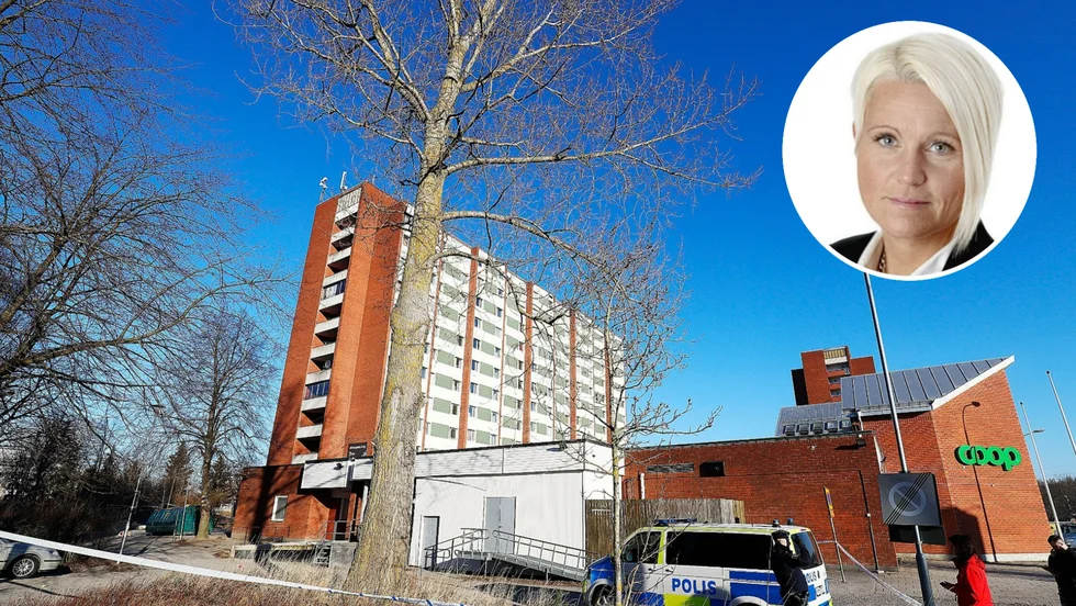 Kultur- och fritidsförvaltningen valde att ställa in all planerad fritidsverksamhet trots helgens skjutningar. Detta på grund av ett sen länge planerat personalmöte.