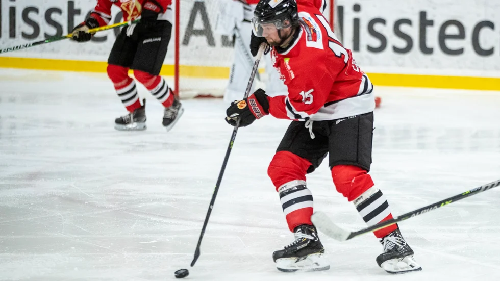 Lindens Adam Lidström tycker det skulle vara ett fiasko om laget åkte ur hockeyettan.
