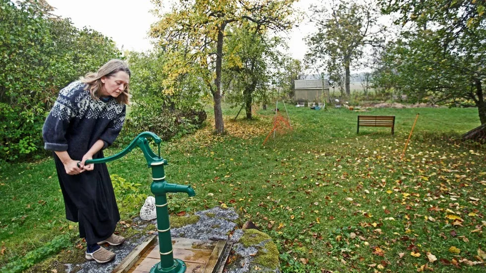 Oberoende. "Vi odlar, har djur, eget vatten, vedspis och ett eget elverk, vi är förberedda om det oförutsedda skulle hända"