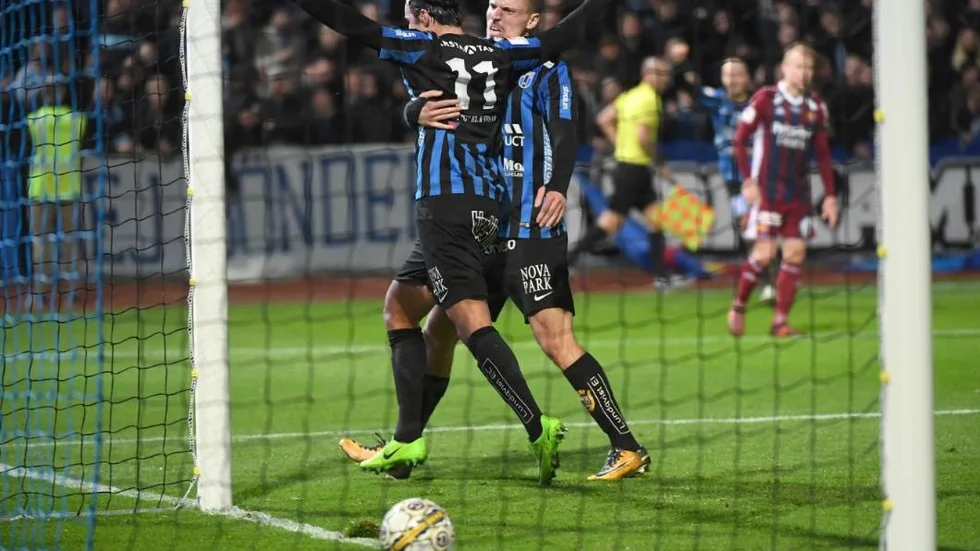 UPPSALA 20171015
Sirius Alexander Nilsson jublar efter 1-0 under söndagens match i fotbollsallsvenskan mellan IK Sirius FK och Djurgårdens IF på Studenternas IP.
Foto: Fredrik Sandberg / TT kod