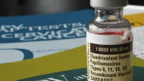 En allmän vaccinering mot HPV-virus skulle minimera spridningen av kondylom och därigenom också minimera riskerna för att utveckla olika HPV-relaterade cancerformer.