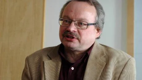 OMRÖSTNING. Lars Törnman vill utlysa ett nytt möte för att rösta om frågan igen.