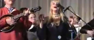 Dan Engman turnerar med Balkans Dolly Parton