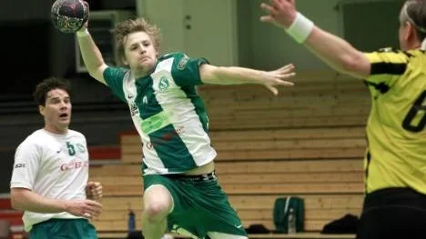 Vänstersexan Anton Lundström fixade Strömnäs GIF:s andra poäng i norra handbollsettan genom att göra matchens två sista mål borta mot Tyrold. Då förvandlades 26-28 till 28-28. (Arkivbild)