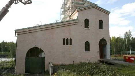 Den gamla nedlagda kraftstationen i Sikfors har genomgått total renovering för att bli ett museum. Byggnaderna och området är klassade som byggnadsminne av länsstyrelsen, och rälsen går ända fram dit.