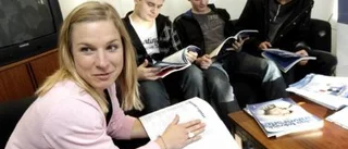 Optimistiska elever på mässa