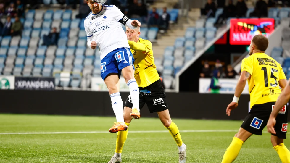 Christoffer Nyman nickar in 1–0 mot Mjällby men utan lagkaptenen kvar på planen tappade hemmalaget 2–0 till 2–2.