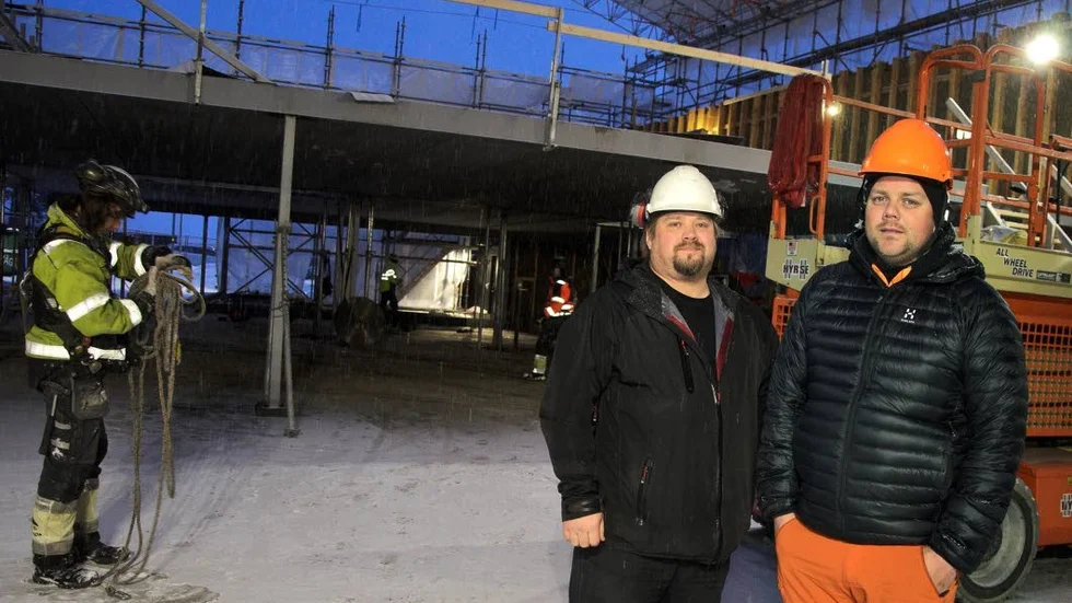 Positiva. Ägaren av Bygg- och måleritjänst, Kent Westin och platschefen Jim Björnström tror att den nya lagen om personalliggare inom byggbranschen kommer att undanröja en hel del svartjobb, vilket de menar är bra.