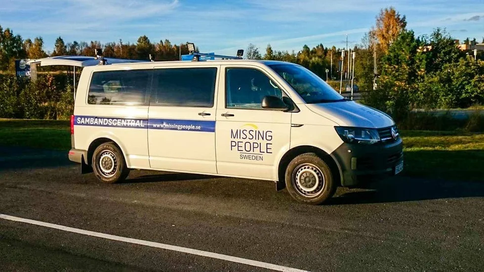 Sponsrad. Det är Volkswagen Group som har lånat ut bilen till Missing People.
