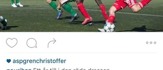 Mittfältaren stannar ett år till