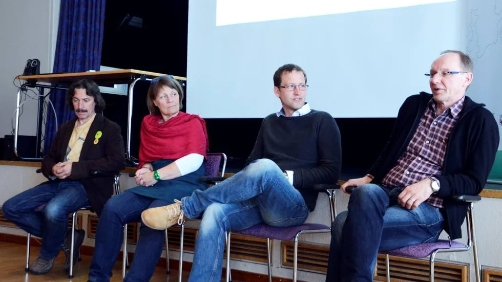 Lars Andersson, Naturskyddsföreningen, Cissi Andersson, Hela Sveriger ska leva, Jens Sperens, Vinkooperativ.se och Fred Nordström, Nenet, diskuterade framtidens energi i Tornedalen.