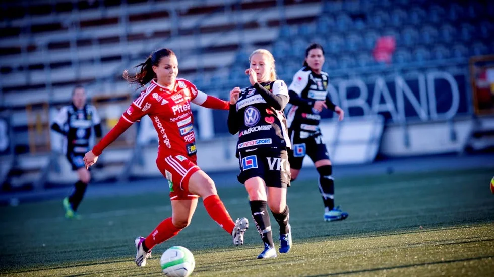 Piteås Emilia Appelqvist har blivit uttagen för att spela en träningslandskamp mot England.