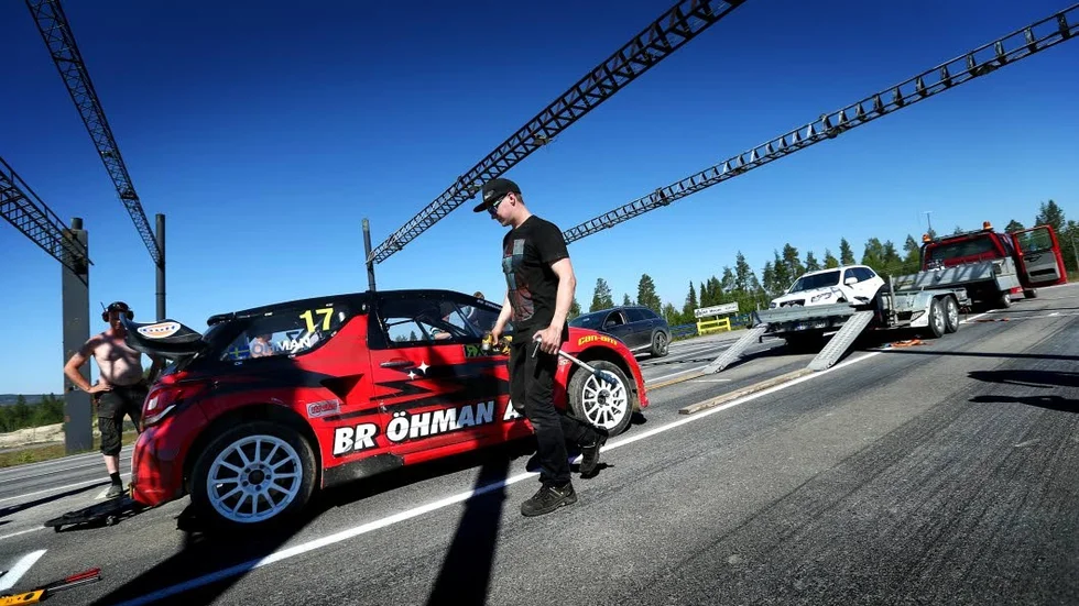 Framgångar. Trots att helgens tävlingar i Belgien inte gick som Emil Öhman hade hoppats så har han fortfarande chansen att vinna EM med två tävlingar kvar.