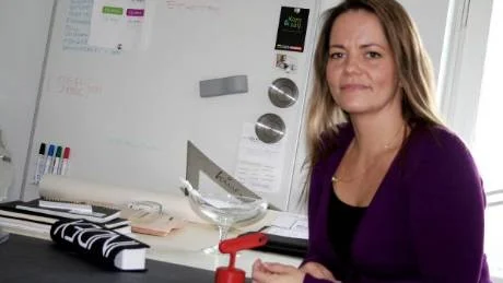 DESIGN. Företagaren Pauline Andersson har haft hjälp av Sommardesignkontoret och dess designers med att forma och utveckla husgeråd som fungerar. "Jag hoppas kunna patentsöka produkterna".