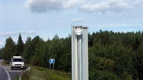 ÖVERLASTNING. Så här ser kameran ut som triggas igång då överlastade lastbilar passerar på Vägverkets mätplatser. Foto: Jonas Hansson