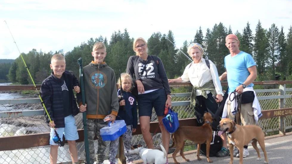 Familjen Spets var laddade inför fisketävlingen.
