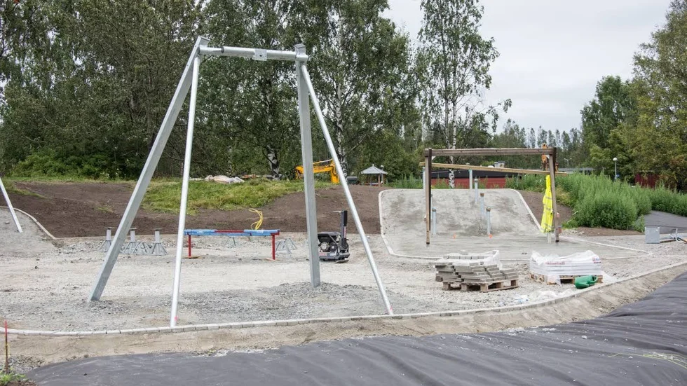 Nya lekplatser. Nya parker, broar och rondeller. Och lekplatser. Än så länge namnlösa.