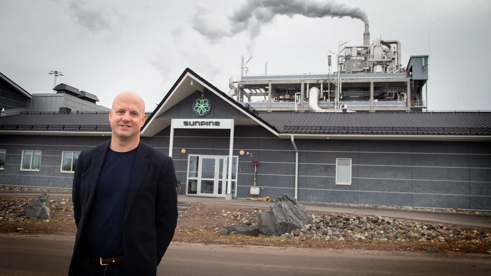 Reduktionsplikten är viktig för klimatet, konstaterar Sunpines vd David Öquist. "Jag förstår att bränslet är dyrt och att det är en stor utmaning för många. Samtidigt är det så att för klimatet och våra barns skull så är det viktigt att man vågar göra något åt det. Man kan inte bara blunda", säger han.