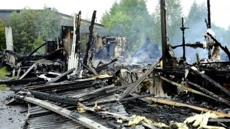RUIN. Det som tidigare var känt som Angels Place är nu bara en rykande ruin.
Foto: EIJA DUNDER