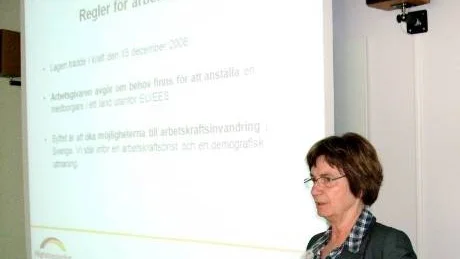 17.730 KRONOR. "Vi har begränsade möjligheter att kontrollera hur lönevillkoren efterlevs", säger Gunilla Wikström, Migrationverket.