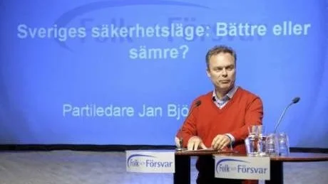 LÄGG NER. Utbildningsminister Jan Björklund (FP) kan inte föra sin egen försvarspolitik.