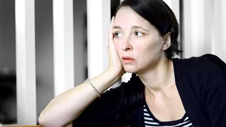 Den fruktansvärda mensvärken visade sig vara endometrios. Det beskedet fick Ella Granbom efter 15 års lidande.