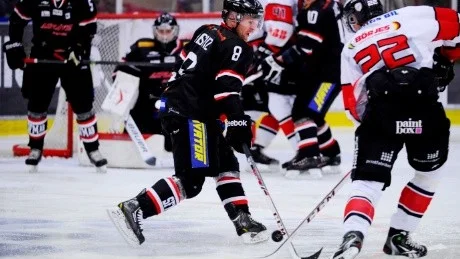 Roland Kaspitz, nummer 8, stod för tre assist när Asplöven besegrade Troja/Ljungby med 4-0.
