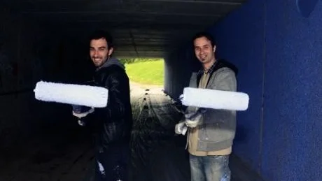 ÅTERBESÖK. Elton Kore besökte Gällivare första gången i samband med projektet Tomma rum, nu är han tillbaka med ett nytt konstprojekt tillsammans med Vitmar Qinami (till vänster).