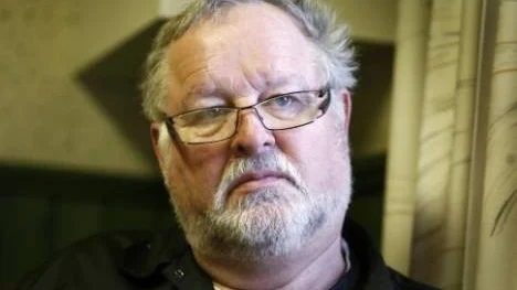 Gösta Utterström, fackbas vid Lövholmens sågverk, är kritisk till Setras låga ersättningsnivåer. (Arkivbild)