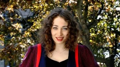 Sverigevännen Regina Spektor spelar i sommar på Hultsfredsfestivalen.