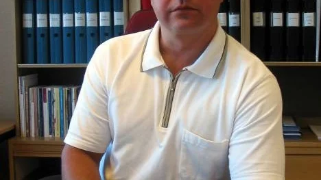 Magnus Nordström, Älvsbyns kommunchef, konstaterar att det är svårt att jobba i en politiskt styrd organisation om man inte accepterar de  politiska besluten. (Arkivbild).