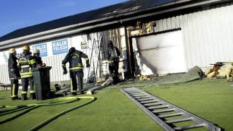 ANLAGD BRAND. Det finns inga naturliga orsaker till branden i förrådet vid Porsöns idrottsplats. Polisen misstänker att branden är anlagd.
