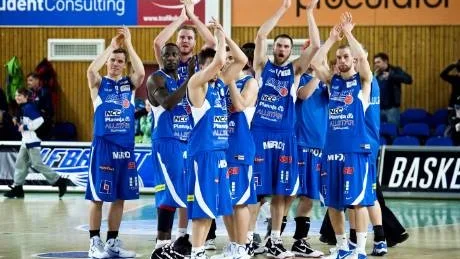 LF Basket jublar efter segern mot Borås i kvartsfinal 3