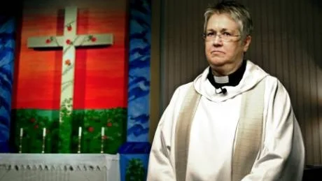 "OLÄMPLIGT". Monika Metsävainio anser att det var direkt olämpligt att anställa Anders Alapää som föreståndare för Laestadiusmuseet. Alapää är prästvigd inom Missionsprovinsen som är kvinnoprästmotståndare.