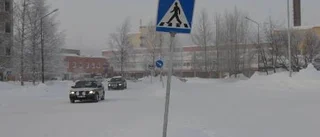 Allt fler stolpar och skyltar körs sönder