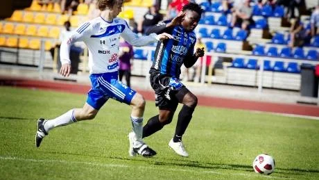 oavgjort. Simon Söderstrand (till vänster) och hans IFK Luleå har kommit igång på allvar. Mot Sirius plockade laget årets elfte poäng.Foto: Nina Leijonhufvud